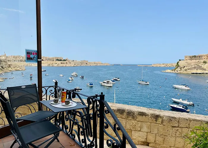 Seagull Birgu - Waterfront Home