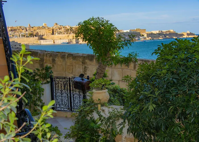 Seagull Birgu - Waterfront Home